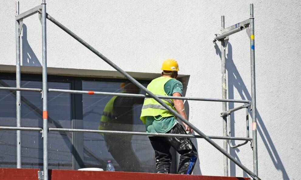 Dlaczego impregnacja elewacji jest kluczowa dla ochrony budynków?