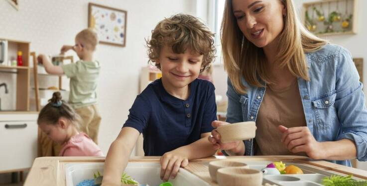 Jak przedszkole niepubliczne organizuje przestrzeń, aby wspierać indywidualny rozwój dziecka?