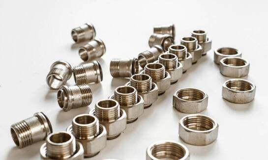 Jak trójnik skręcany wpływa na efektywność systemów grzewczych?