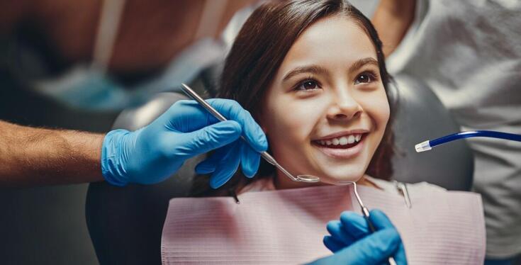 Jak stomatologia zachowawcza wspiera zdrowie zębów mlecznych?