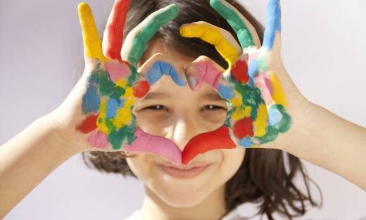 Techniki malarskie stosowane w portretach dzieci na zamówienie: Olej, akryl, techniki mieszane