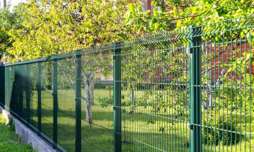 Dlaczego warto wybrać siatki ogrodzeniowe zgrzewane do swojego ogrodu?