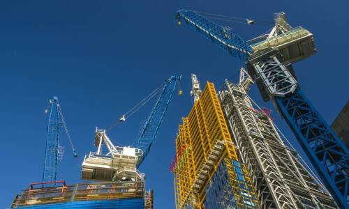 Zalety z korzystania z mini dźwigów