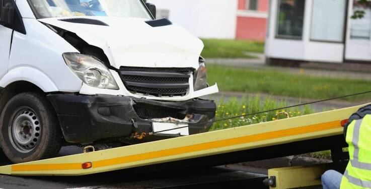 Jak skutecznie zorganizować transport uszkodzonego pojazdu we Wrocławiu?