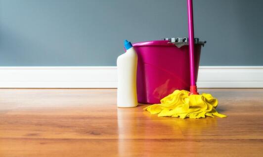 Jak deska barlinecka wpływa na estetykę i funkcjonalność wnętrza?