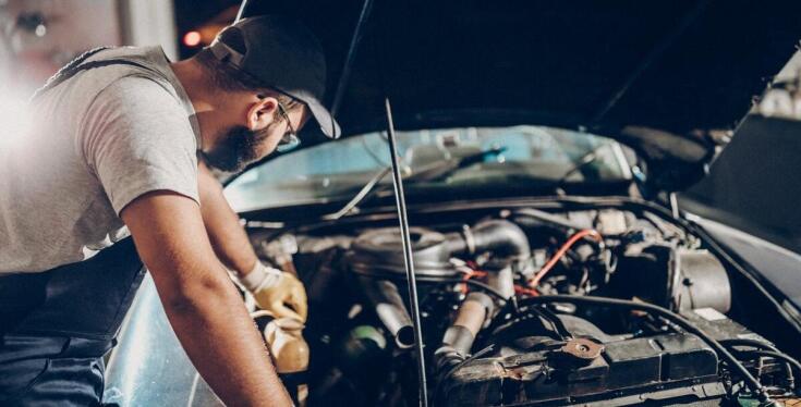 Jak nasz serwis przygotowuje pojazdy do trudnych warunków drogowych?