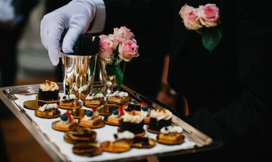 Personalizacja menu w firmie cateringowej – korzyści dla klienta