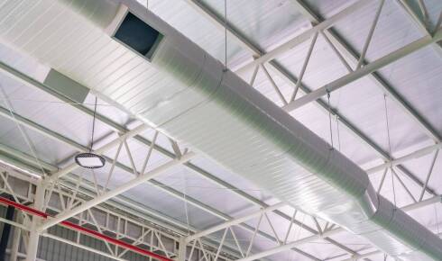 Czym różni się wentylacja mechaniczna od tradycyjnej?