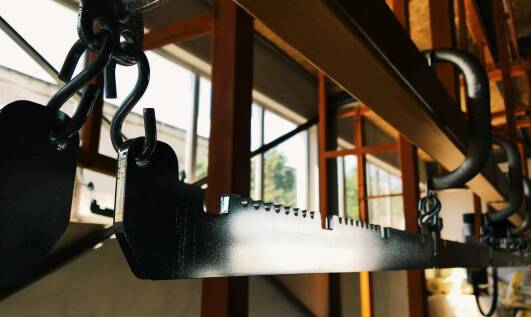 Zalety wyboru hal stalowych w kontekście trwałości i funkcjonalności