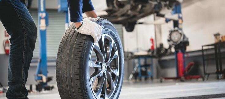 Techniki naprawy opon na gorąco: co warto wiedzieć?