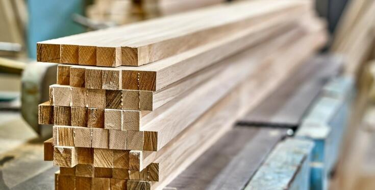 Jakie są główne wyzwania dla producentów drążków drewnianych?