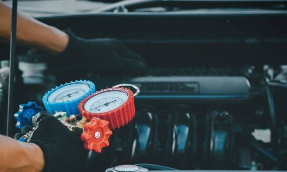 Dlaczego regularna naprawa klimatyzacji samochodowej jest kluczowa dla komfortu jazdy?