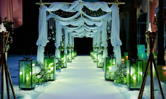 Jakie są najnowsze trendy w projektowaniu hal namiotowych?