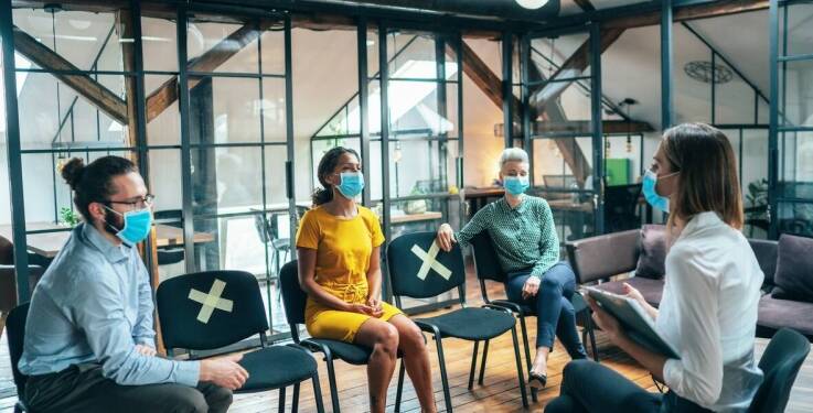 Konferencje nad morzem: Zalety organizacji spotkań biznesowych w Jastrzębiej Górze