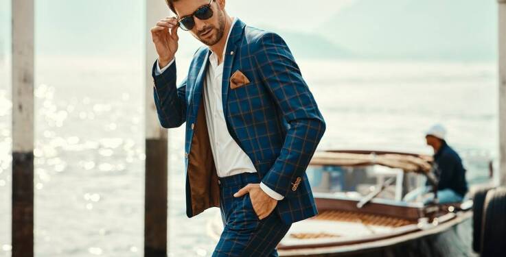 Różnorodność wzorów i kolorów w garniturach – jak dokonać najlepszego wyboru?