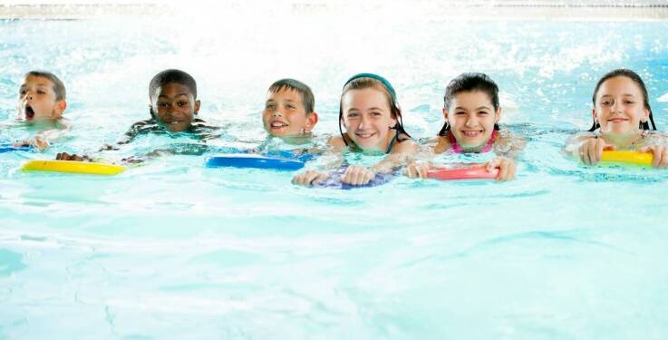 Jak zajęcia aqua aerobiku mogą pomóc w poprawie postawy ciała?