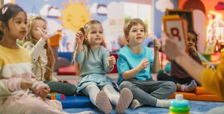 Jak przedszkole w Sulejówku wspiera rozwój językowy swoich podopiecznych