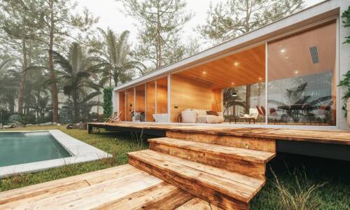 Jak projekty domów drewnianych mogą być dostosowane do lokalnych warunków klimatycznych?