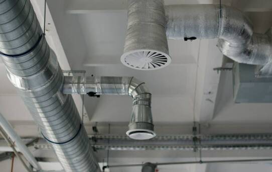 Systemy wentylacyjne dla zdrowia i komfortu w biurze