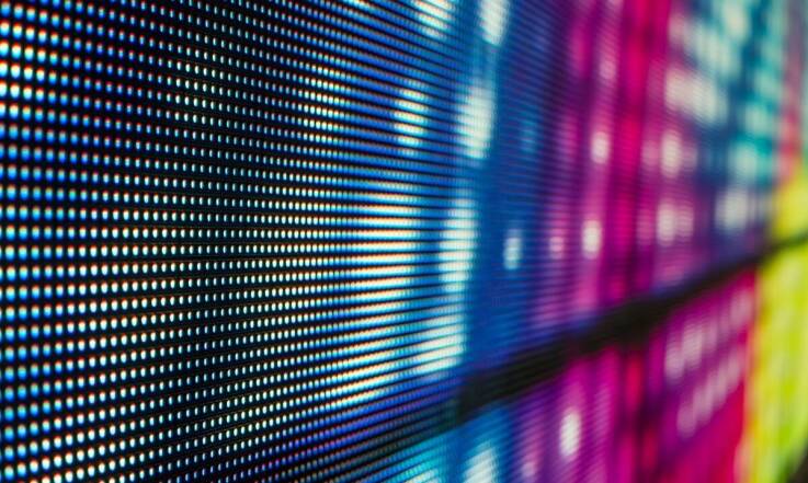 Jakie trendy warto śledzić w branży tablic ledowych?