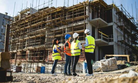 Jak nadzór budowlany w Pruszkowie wpływa na bezpieczeństwo inwestycji?