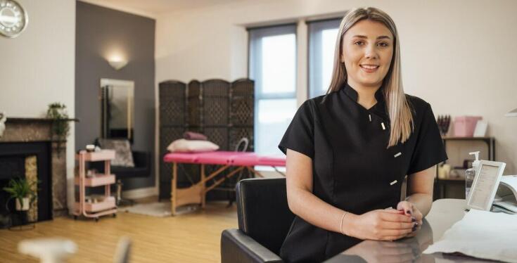 Wpływ makijażu permanentnego na pewność siebie i samoocenę