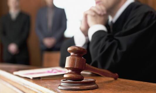 Prawo karne: jak prawnik pomaga osobom oskarżonym i pokrzywdzonym?