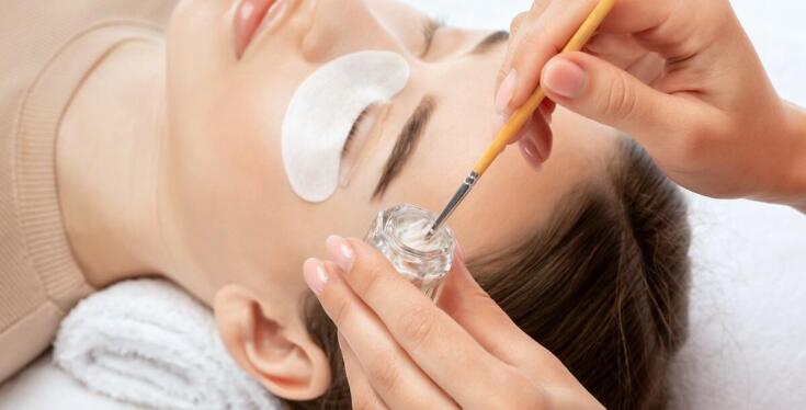 Jak zaplanować pielęgnację rzęs po zabiegach estetycznych?