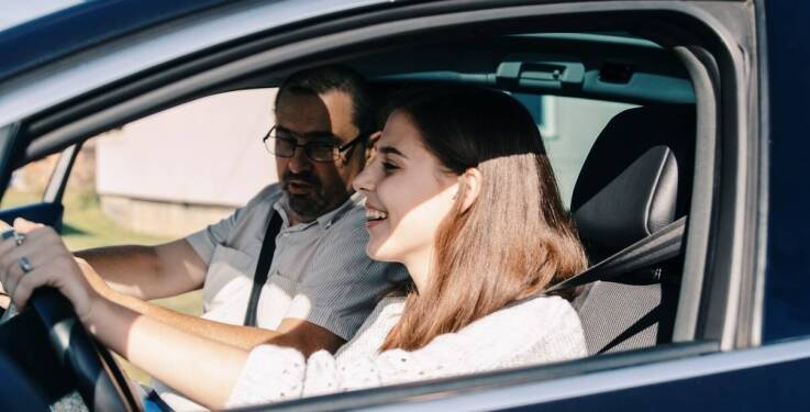 Jak teoria stacjonarna wspiera przygotowanie do egzaminu?