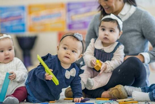 Jak przebiega adaptacja dzieci do niepublicznego żłobka?