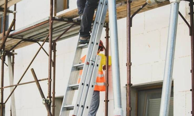 Rola profesjonalnego doradztwa w optymalizacji procesu demontażu rusztowań