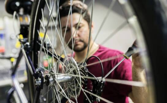 Jak serwis rowerowy optymalizuje wydajność rowerów miejskich?