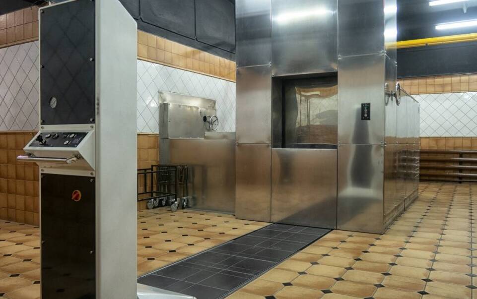 Jakie są kluczowe innowacje w zakresie osłon stałych na rynku ochrony radiologicznej?