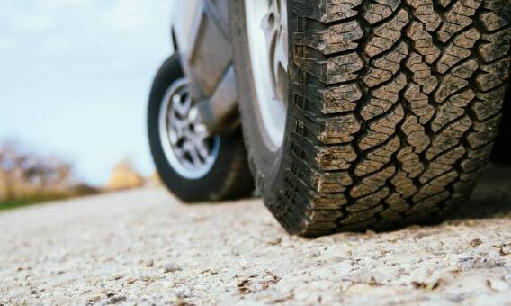 Jakie czynniki wpływają na trwałość ogumienia?