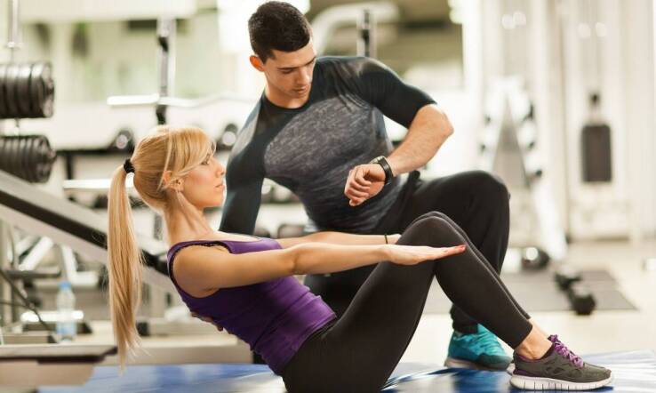 Jak treningi personalne w Trójmieście wspierają zdrowy styl życia?