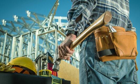 Jakie nowe funkcje mogą pojawić się w przyszłości w pasach monterskich?