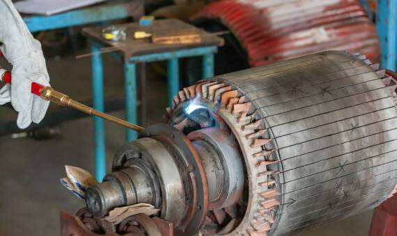 Porównanie kosztów: regeneracja a wymiana rozrusznika