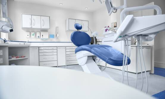 Jakie korzyści płyną z inwestycji w wysokiej jakości meble stomatologiczne?