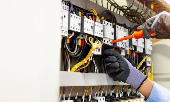 Jakie są najważniejsze kompetencje elektryka?