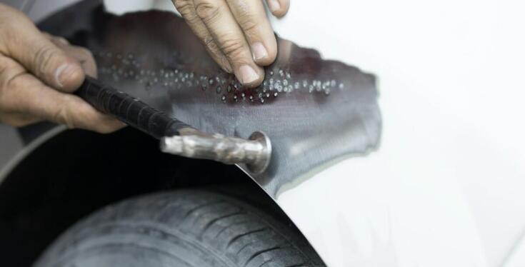 Proces usuwania wgnieceń metodą PDR – co warto wiedzieć przed wizytą u specjalisty?