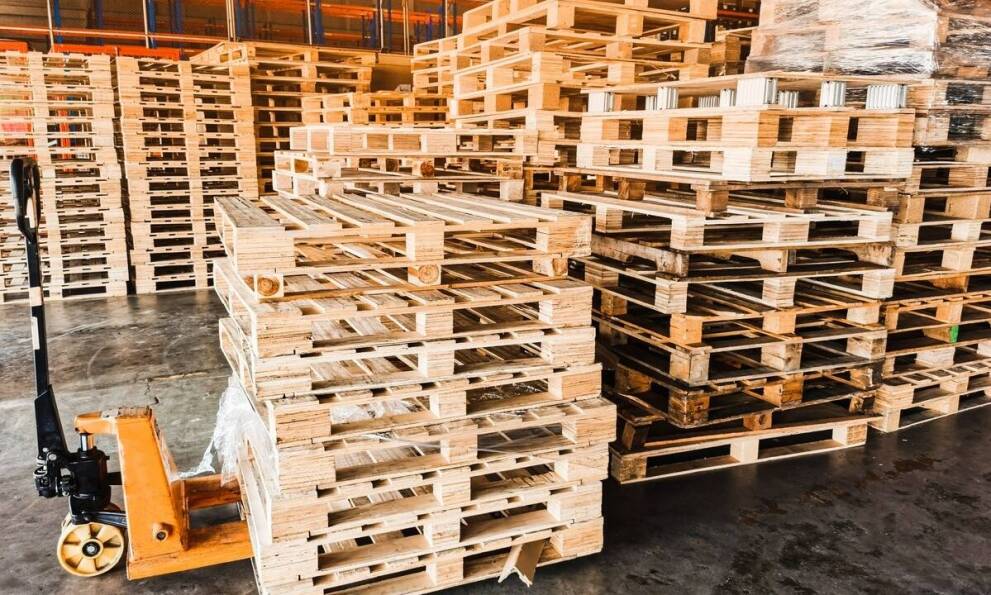 Znaczenie certyfikacji w sprzedaży palet przemysłowych