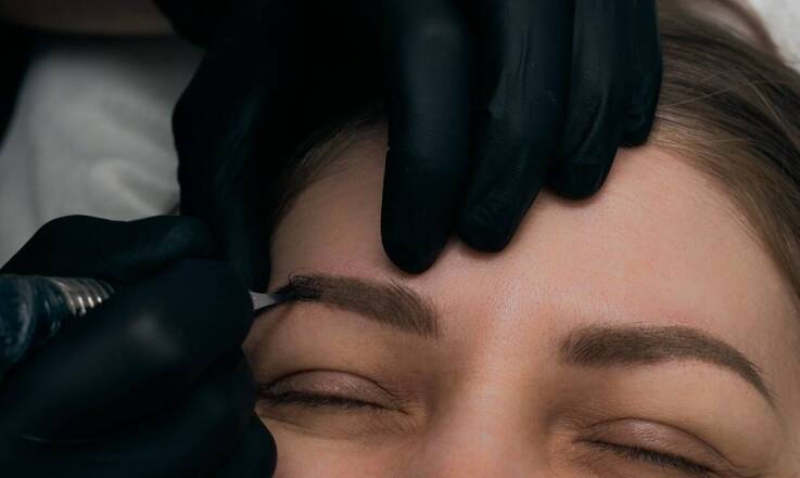 Laminowanie brwi a inne metody stylizacji – co warto wiedzieć?