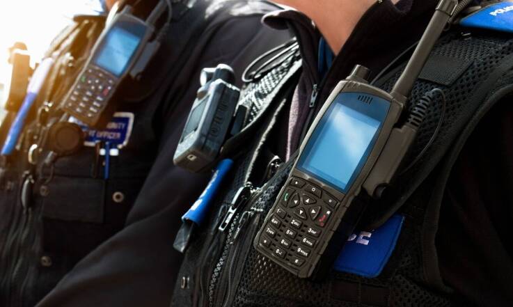 Profesjonalne alkomaty policyjne – jakie są korzyści z ich regularnej kalibracji?