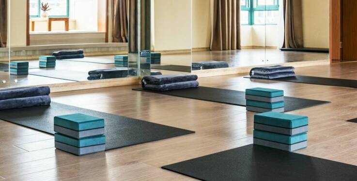 Znaczenie jasnych instrukcji podczas zajęć online w internetowym studiu jogi