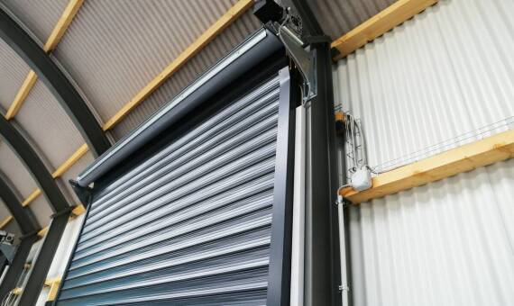 Wybór rolet antywłamaniowych: kluczowe aspekty bezpieczeństwa