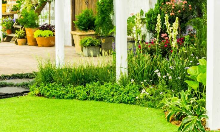 Wpływ trawy z rolki na oszczędność czasu w pielęgnacji ogrodu