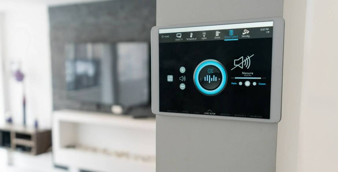 Jakie aspekty należy uwzględnić przy wyborze systemu alarmowego dla sklepu?