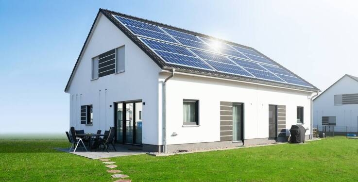 Jakie rozwiązania energooszczędne stosuje producent domów z drewna Nysa w swoich projektach?