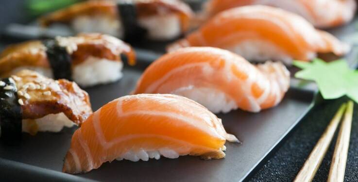 Wyjątkowe doświadczenie kulinarne: sushi legionowo i autorskie dania fusion