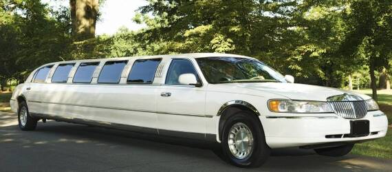 Wynajem limuzyny Warszawa – co warto wiedzieć przed dokonaniem wyboru?